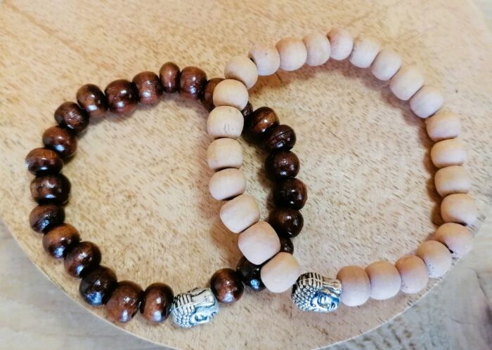 Bracelet en bois avec bouddha – Image 2